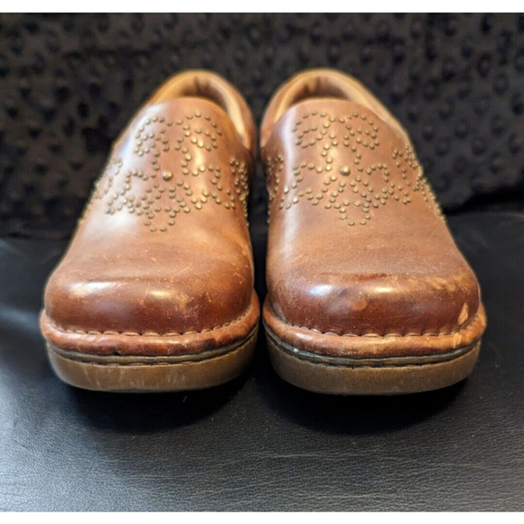 Ariat Shoes Women's 7.5 Strathmore Nubuck Leather Studded Clog Style # 21203 - Picture 7 of 12